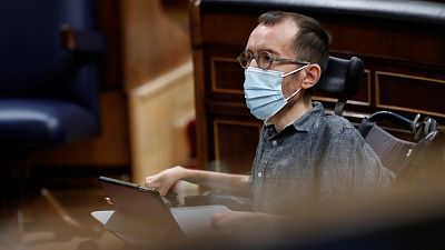 Unidas Podemos avisa a Sánchez de que el envío de armas a Ucrania "es un error" y clama por el "no a la guerra"