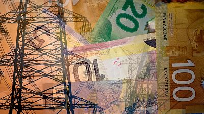 El precio de la luz sigue hoy en máximos con 153,45 euros/MWh pese a bajar ligeramente