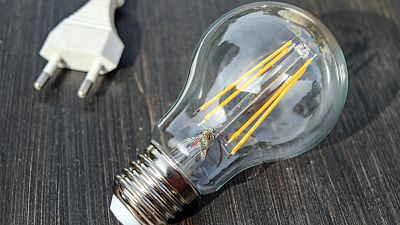 El precio de la luz continuará en niveles récord hasta febrero del próximo año