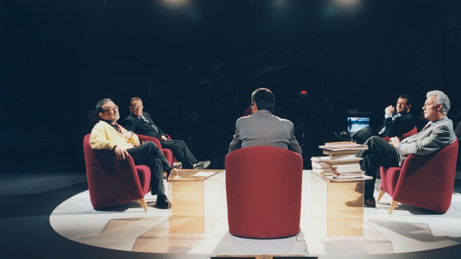 La noche. El mundo por montera - Los libros de memorias y las autobiografías - La noche. El mundo por montera | Ver