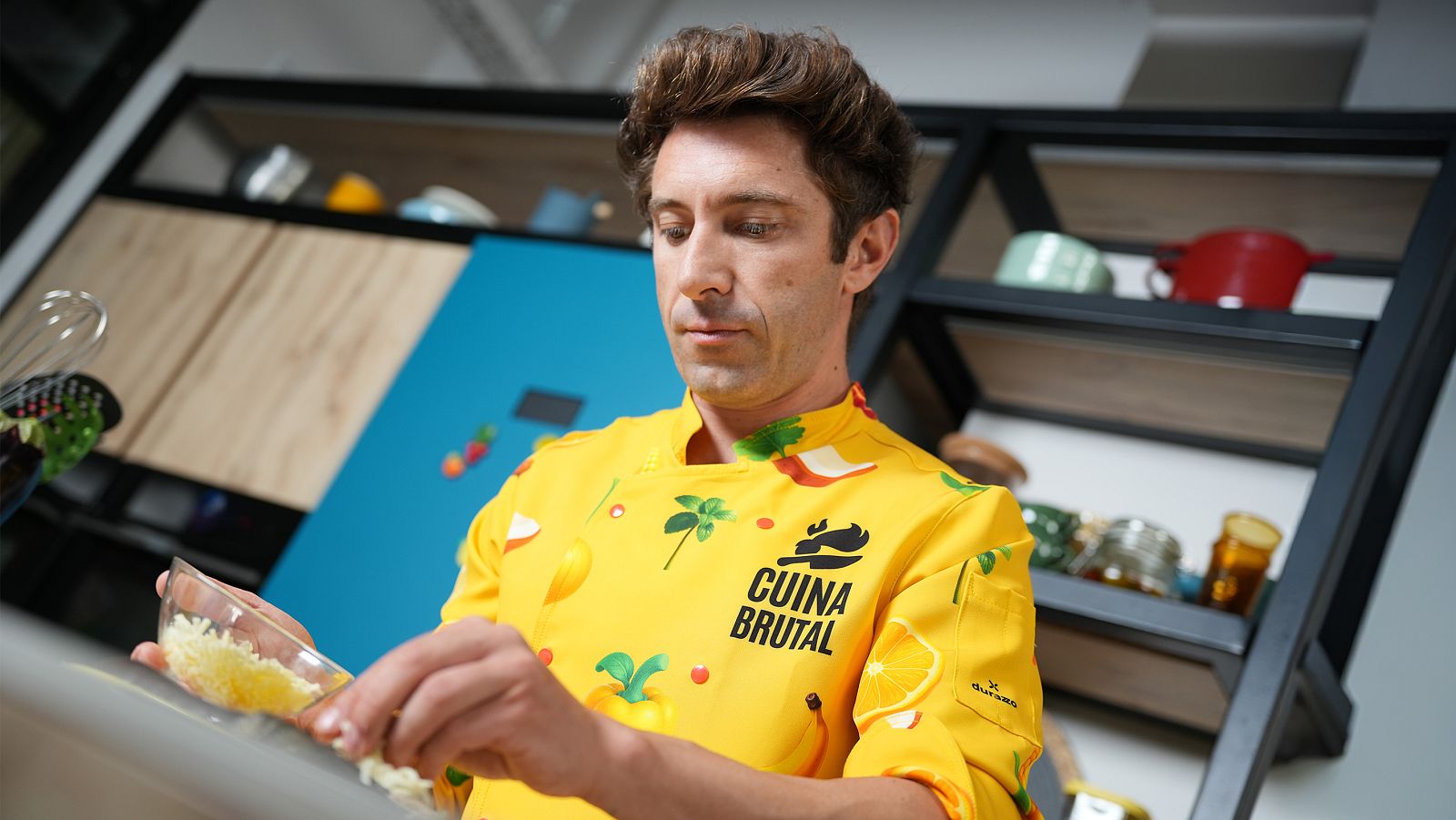 Bròquil, moniato farcit i natilles de xocolata - Cuina brutal - Cuina Brutal | Veure