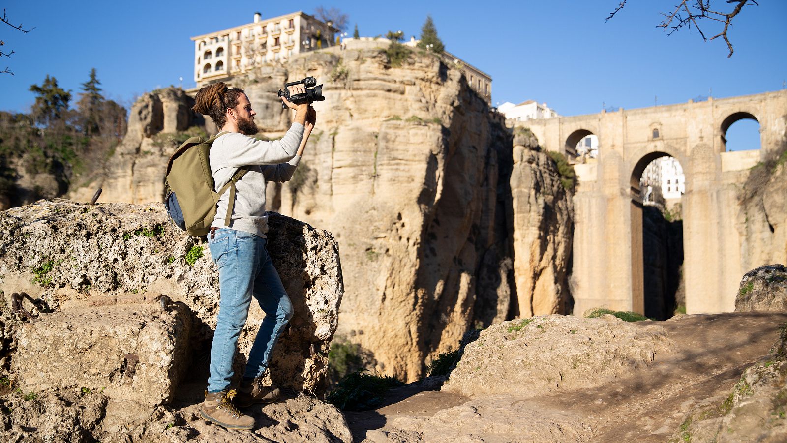 Surfeando sofás - Programa 1 - Jorge Sierra visita a Iván Ferreiro
