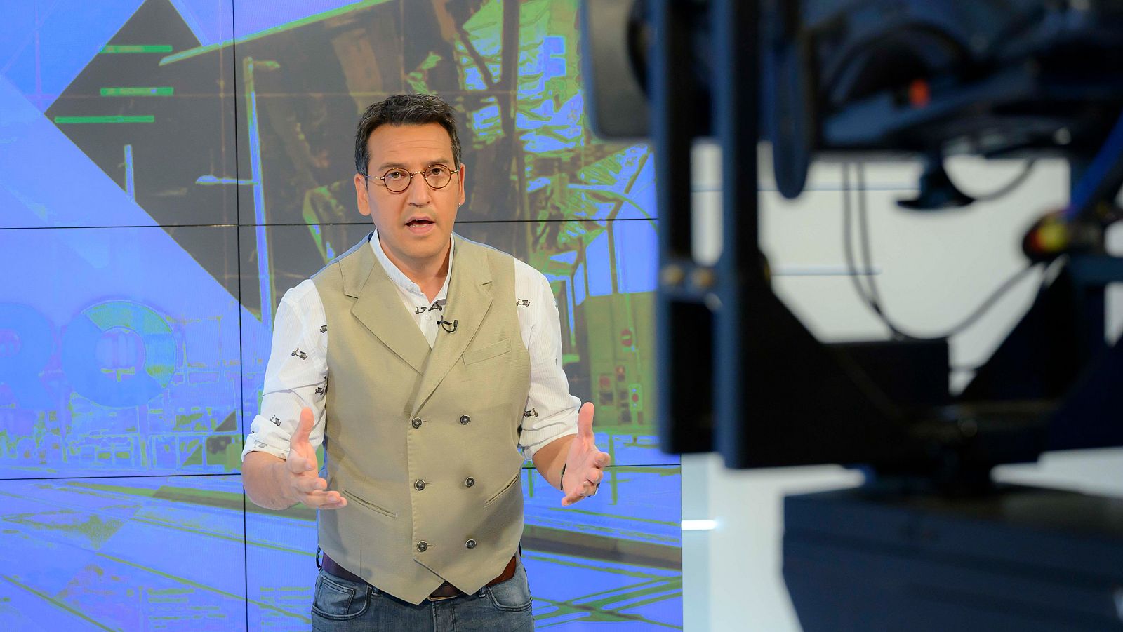 Parlem del problemes que genera el tancament del pont de la Feixa Llarga, expliquem la iniciativa de l'Ajuntament de Terrassa per recuperar l'ús de locals buits i coneixem l'eina GIravolt per donar a conèixer el patrimoni en 3D.