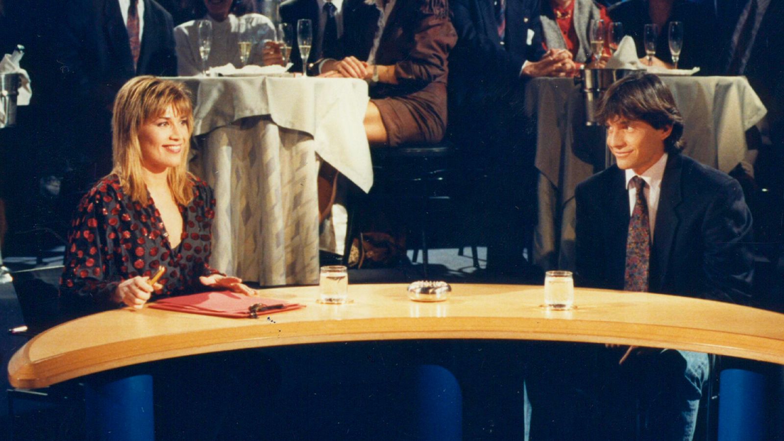 La luna - Nuria Espert y  El último de la fila - La luna | Ver