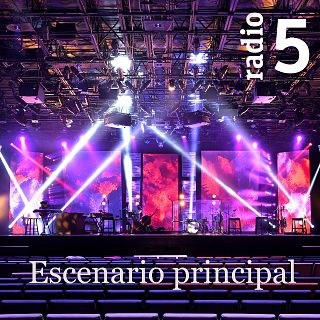 Escenario principal con Paloma Arranz