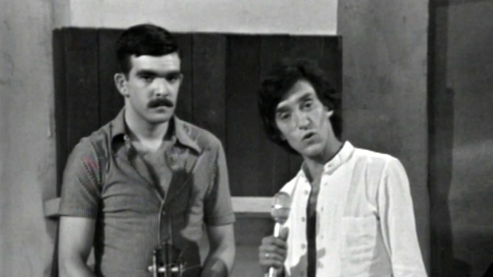 Ismael y la banda del Mirlitón - Valencia (I) - Ismael y la banda del Mirlitón | Ver