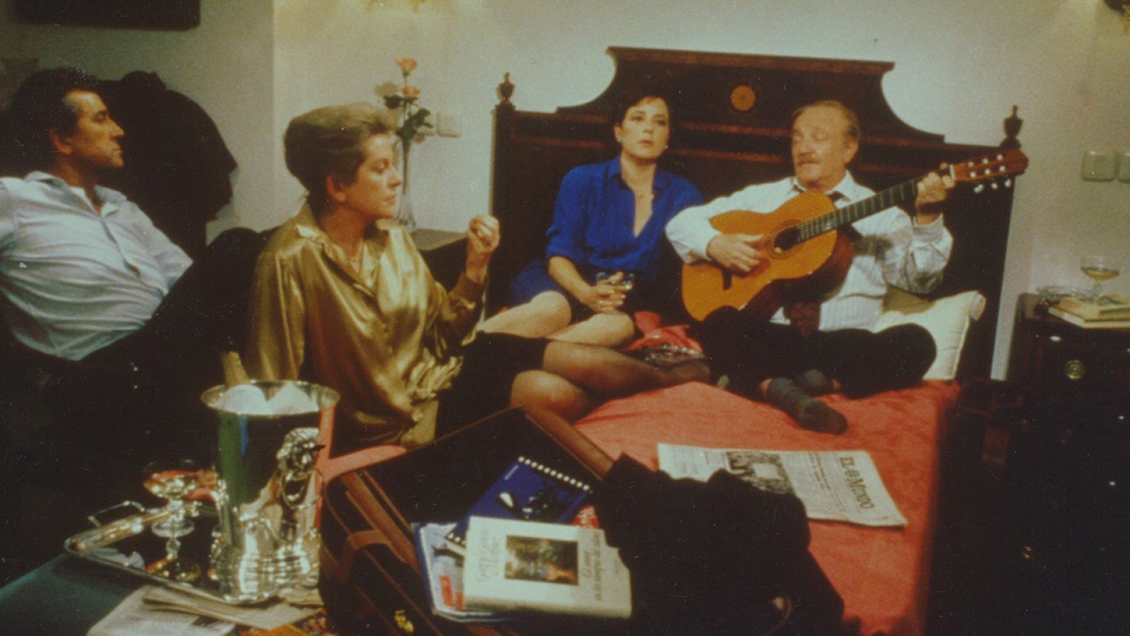 Historias del otro lado - Mnemos