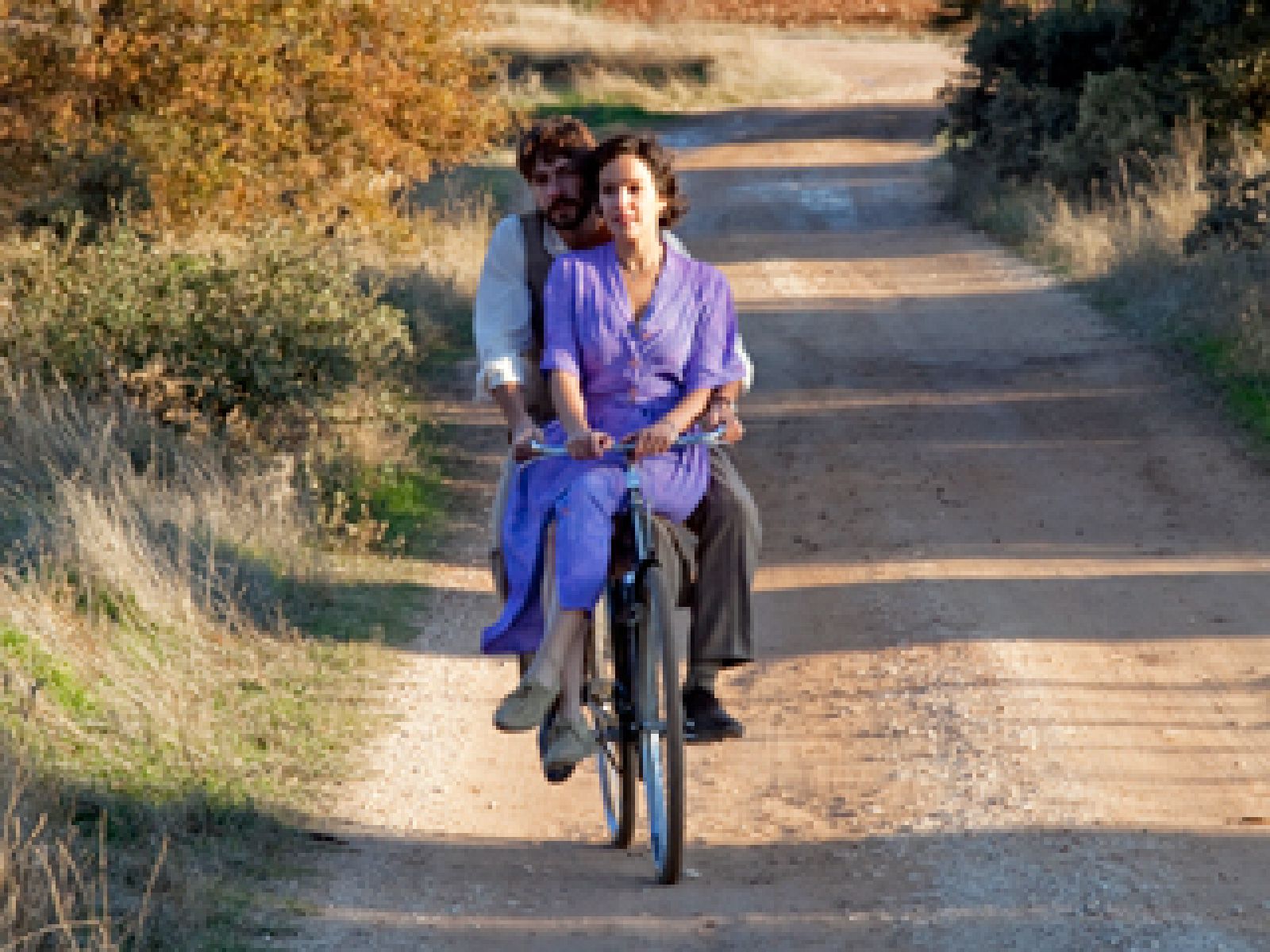 14 de abril. La República - Un paseo en bicicleta - 14 de abril. La República | Ver