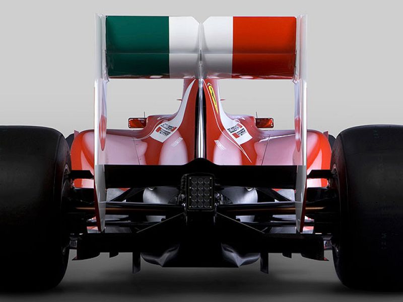 La escuderia italiana Ferrari ha presentado su nuevo monoplaza para la próxima temporada de Fórmula 1, el F150, un modelo que rompe con el diseño anterior de la marca.