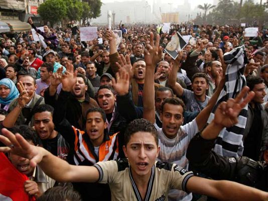 Telediario 1 - Aumenta la tensión en Egipto