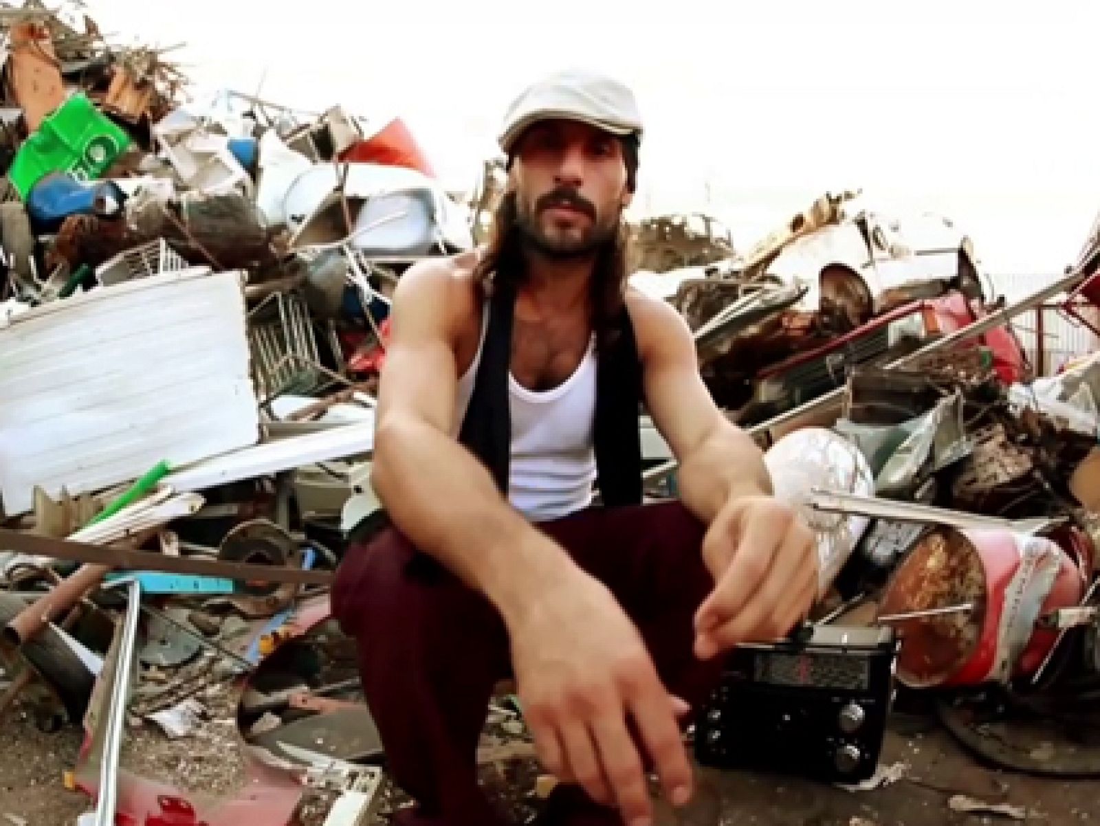 Miguel Campello - Chatarrero | Ver