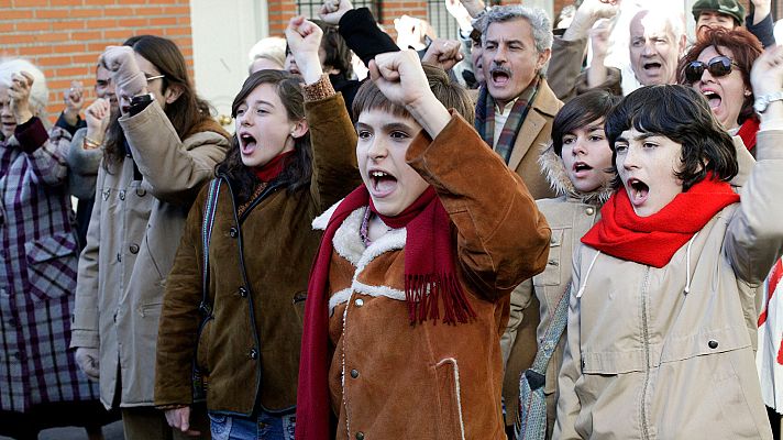Cuéntame cómo pasó - A la calle, que ya es hora