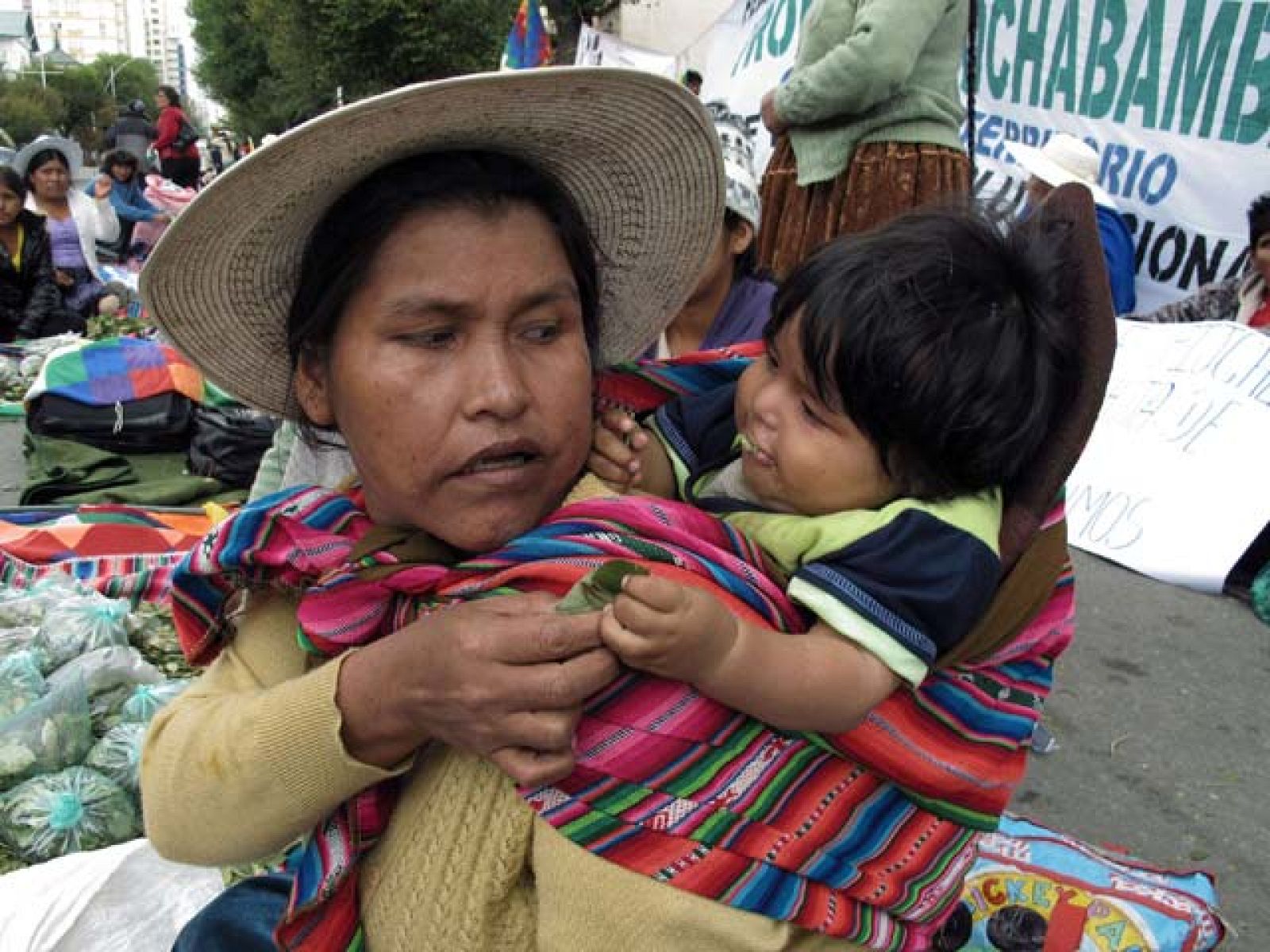 Bolivia defiende el mascado de la hoja de coca | Ver