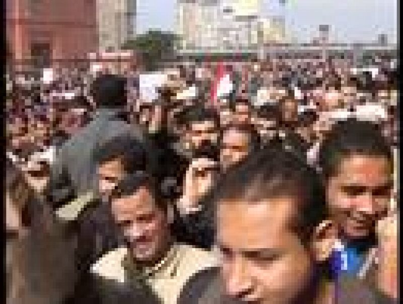 Controles en El Cairo para poder entrar en la plaza a las manifestaciones