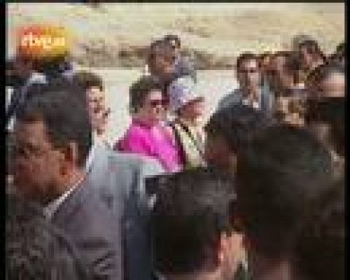  - Mubarak visita Luxor tras atentado