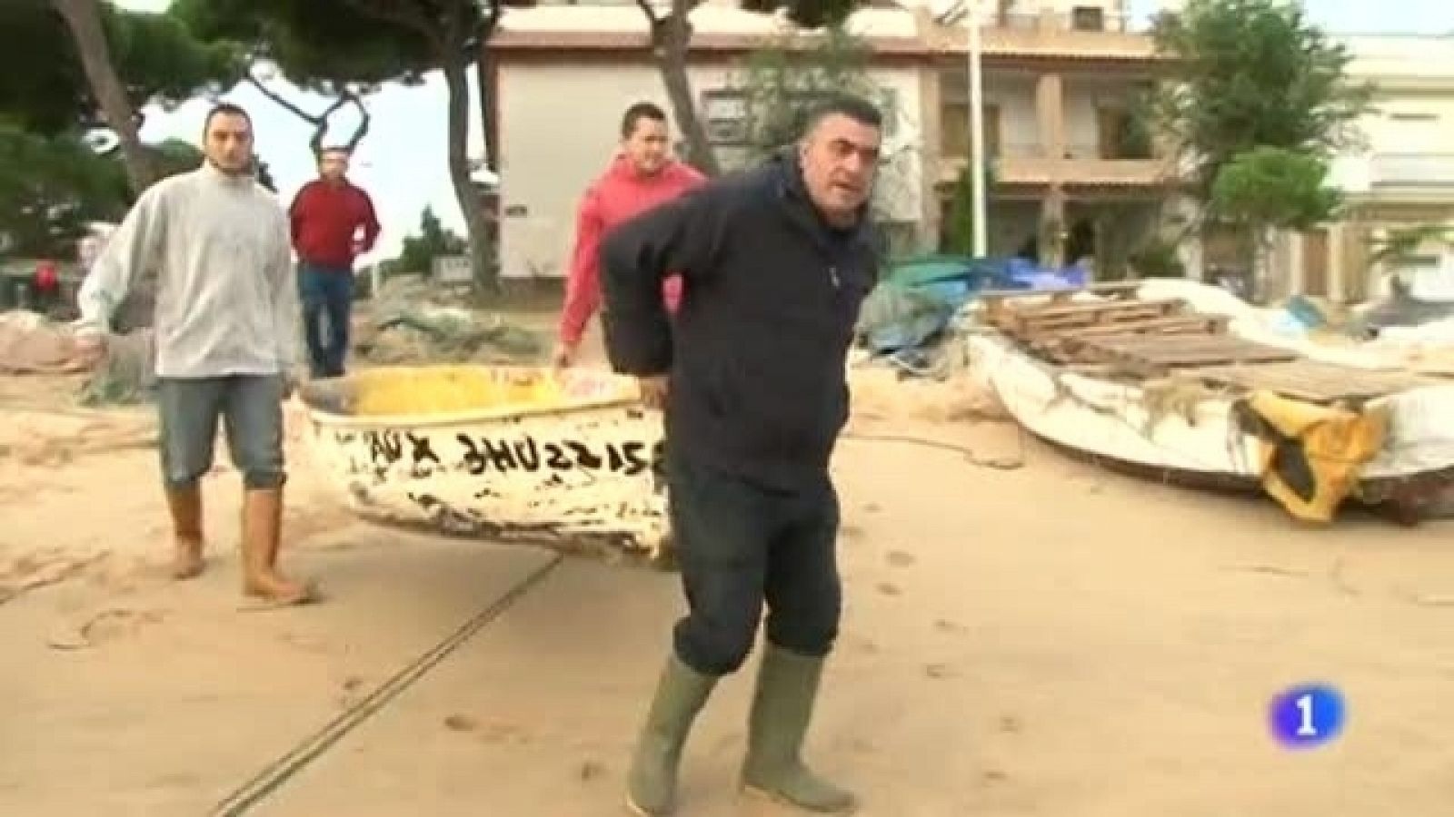En familia - Mirando al mar - En familia | Ver
