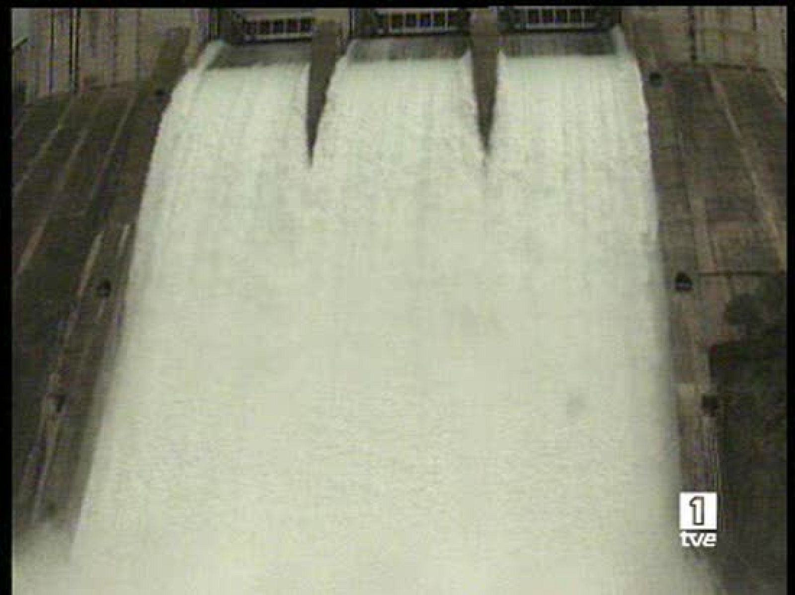 Los pantanos que suministran agua a Barcelona ya rozan el 40%. | Ver