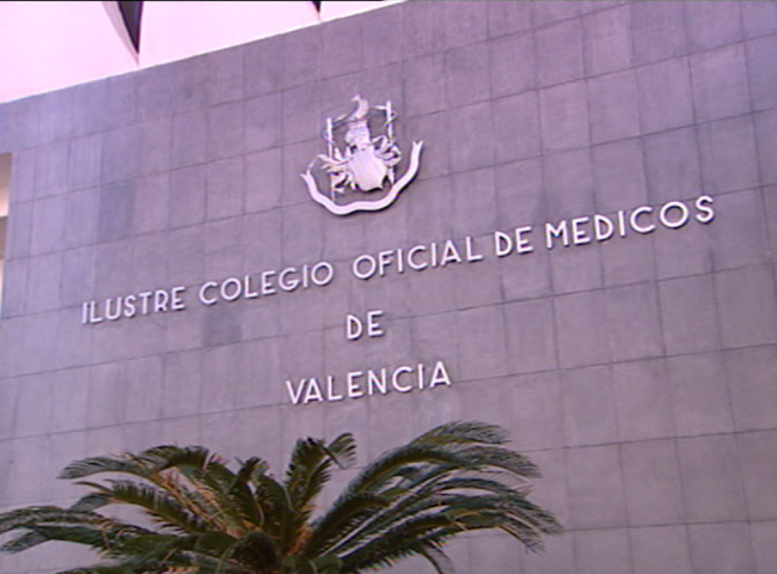 Una mujer trabajó como médica en varios centros de Salud sin tener el título de medicina