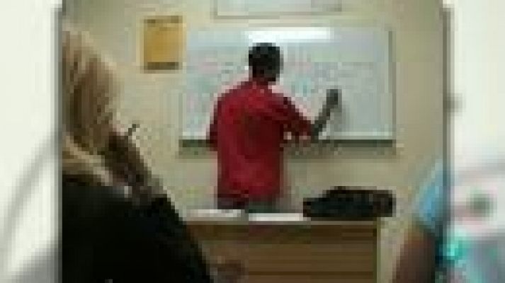 Para todos La 2 - ONG: La Caixa beca la Formación