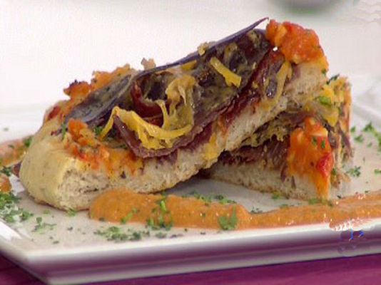 RTVE Cocina - Torta de pan artesana con cecicna