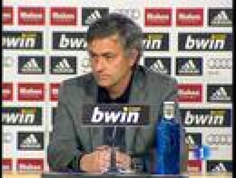 El técnico luso del real madrid, José Mourinho, ha asegurado en rueda de prensa tras vencer a la Real Sociedad por 4-1 que "si hacemos bien nuestro papel y terminamos segundos no pasa nada". 