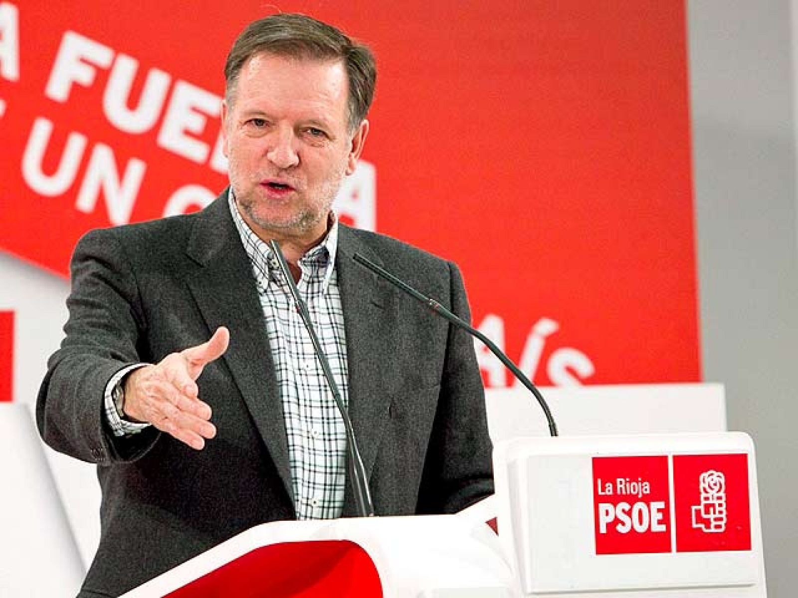 El PSOE valora que la izquierda abertzale "condene" a ETA, pero dice que "la democracia será muy exigente"