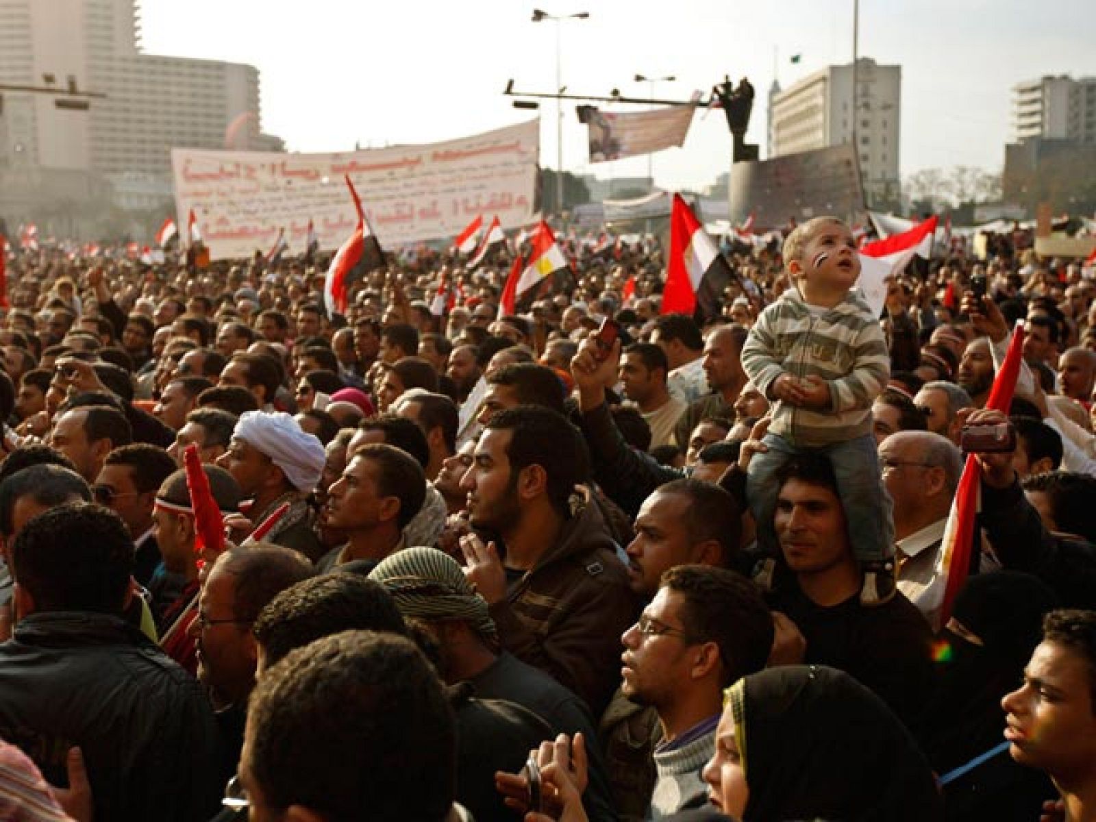 Los manifestantes de la plaza Tahrir de El Cairo cumplen quince días de protestas | Ver