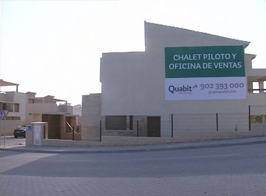 Telediario 1 - La venta de viviendas sube en 2010