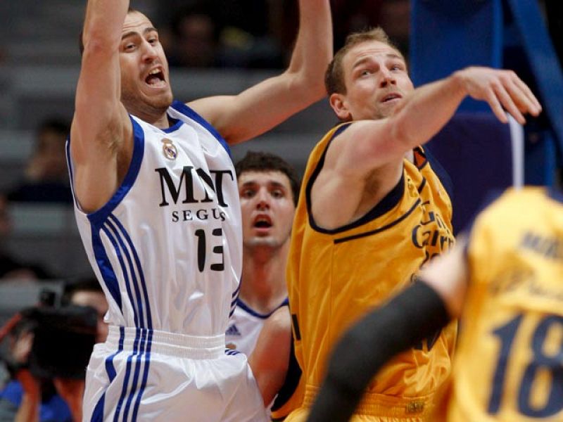 El Real Madrid es el segundo semifinalista de la Copa del Rey ACB tras vencer al Gran Canaria 2014 en un partido muy igualado