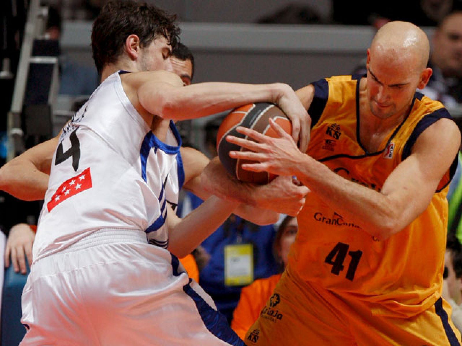 Baloncesto en RTVE: Real Madrid 78-72 Gran Canaria | RTVE Play