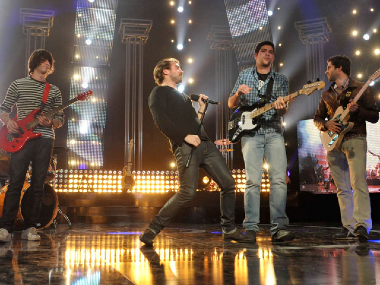 Destino Eurovisión - Semifinal: Actuación de Don Johnsons