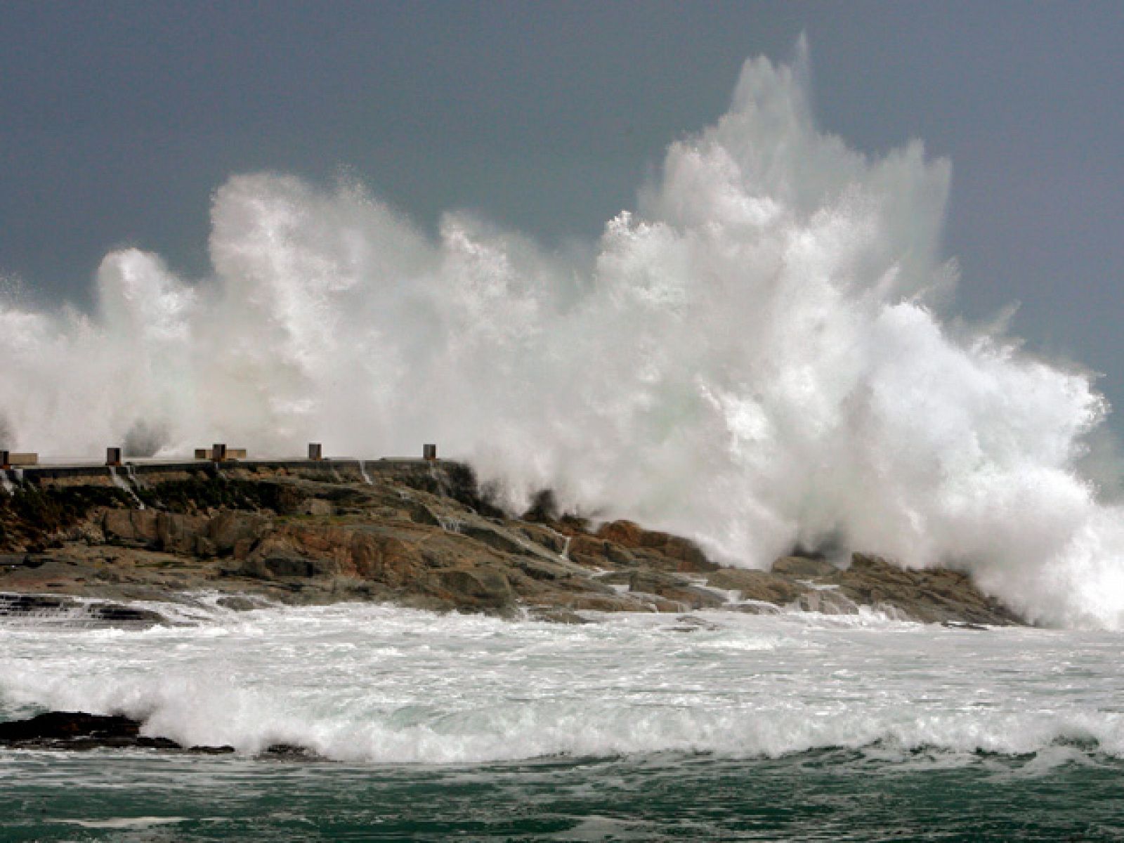 Alerta roja en la costa gallega