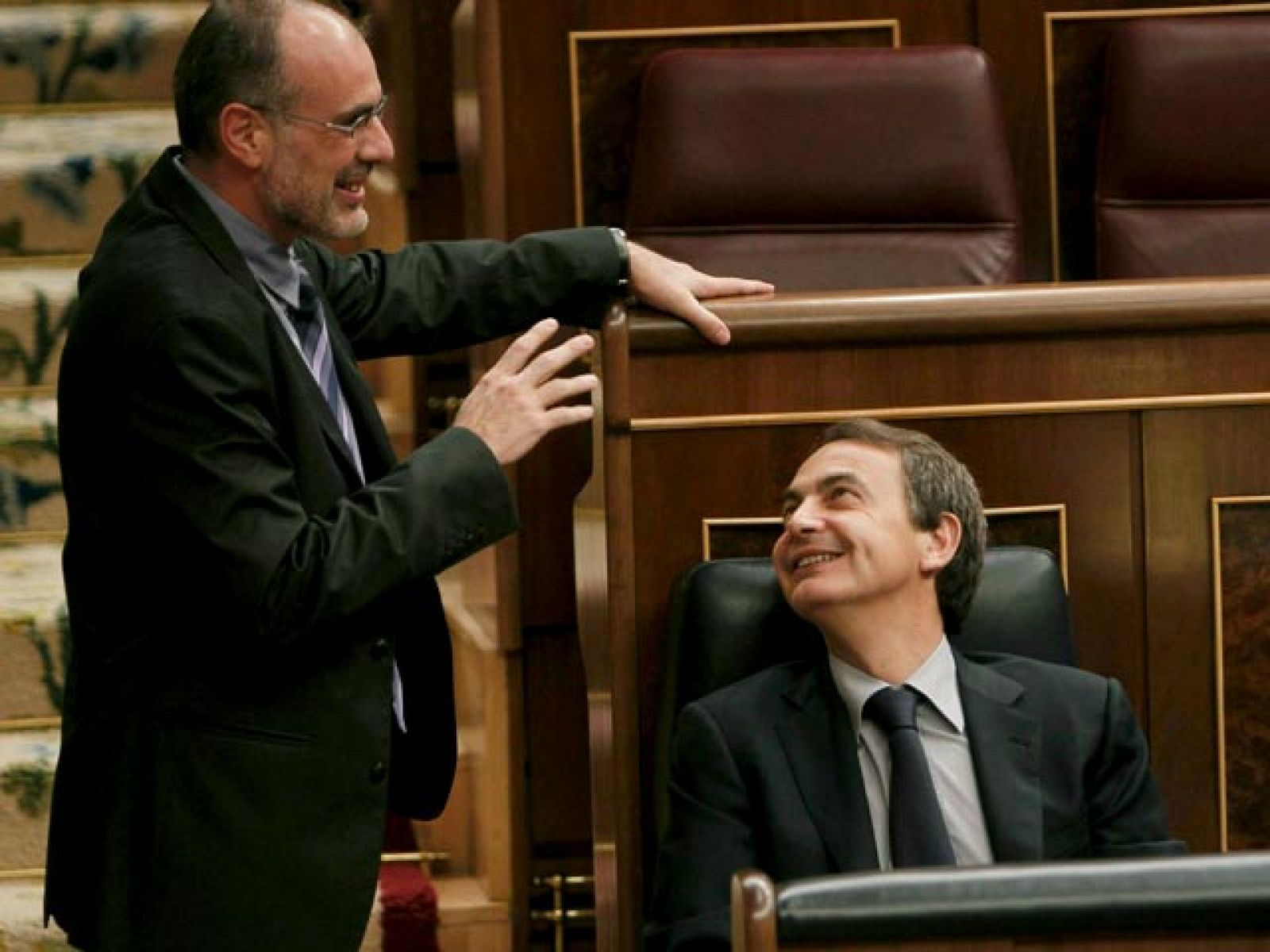  El presidente del Gobierno, José Luis Rodríguez Zapatero, ha  rechazado revisar "cada cuatro días" el modelo de financiación  autonómica ante "una u otra" coyuntura, al recordar que el actual  modelo fue "pactado por todos".  "El modelo de financiación autonómica se está aplicando y  cumpliendo. El actual modelo fue pactado por todos y no vamos a  revisarlo cada cuatro días por una u otra coyuntura", indicó el  presidente en la sesión de control al Gobierno al diputado de ERC  Joan Ridao.