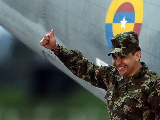 FARC liberan a dos rehenes