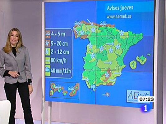 El viento complica la situación en las costas españolas