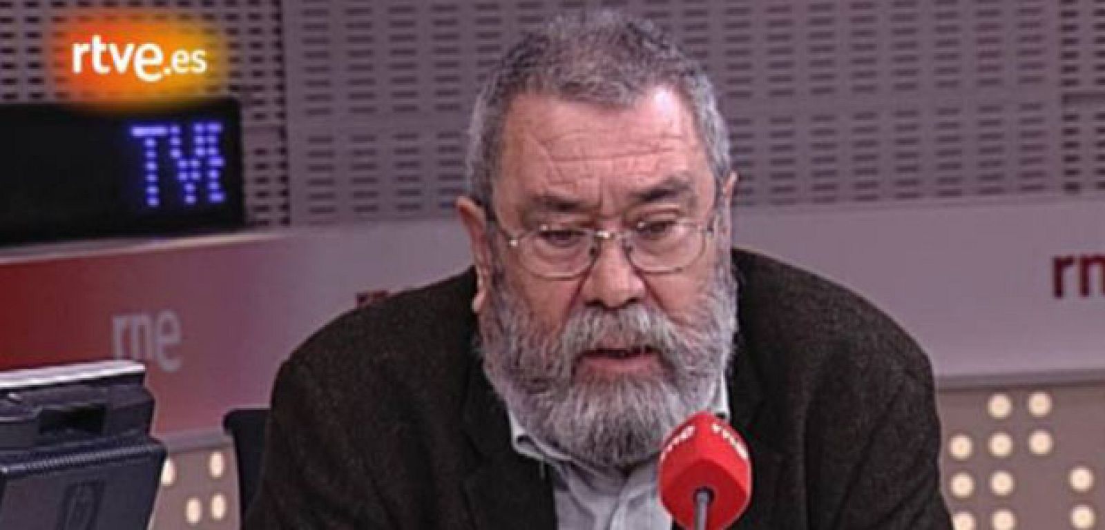 El secretario general de UGT, Cándido Méndez, critica la tardanza en la reforma del sistema financiero