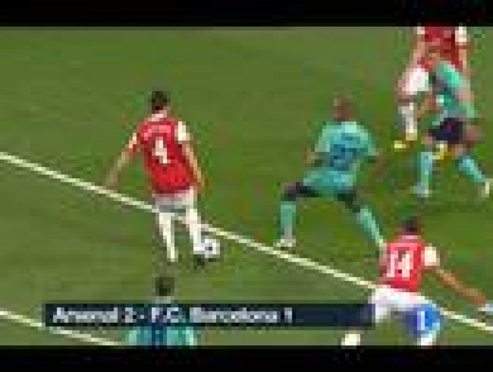 El Arsenal se impone (2-1) al FC Barcelona en partido de ida de los octavos de final de la Champions League. Villa adelantó a los azulgranas, Van Persie y Arshavin remontaron para los 'gunners'