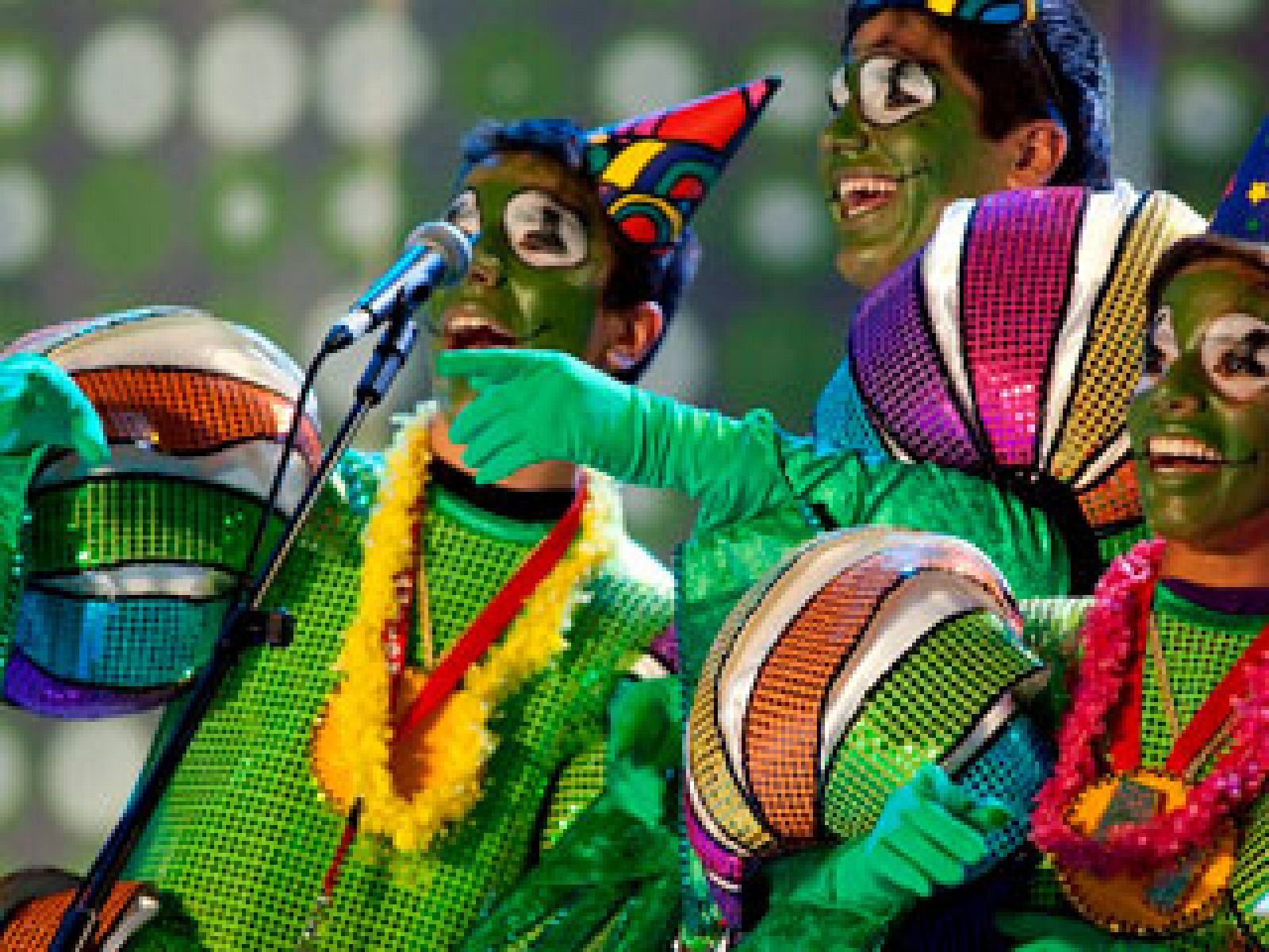 En Canarias vive ya el Carnaval de 2011 | Ver