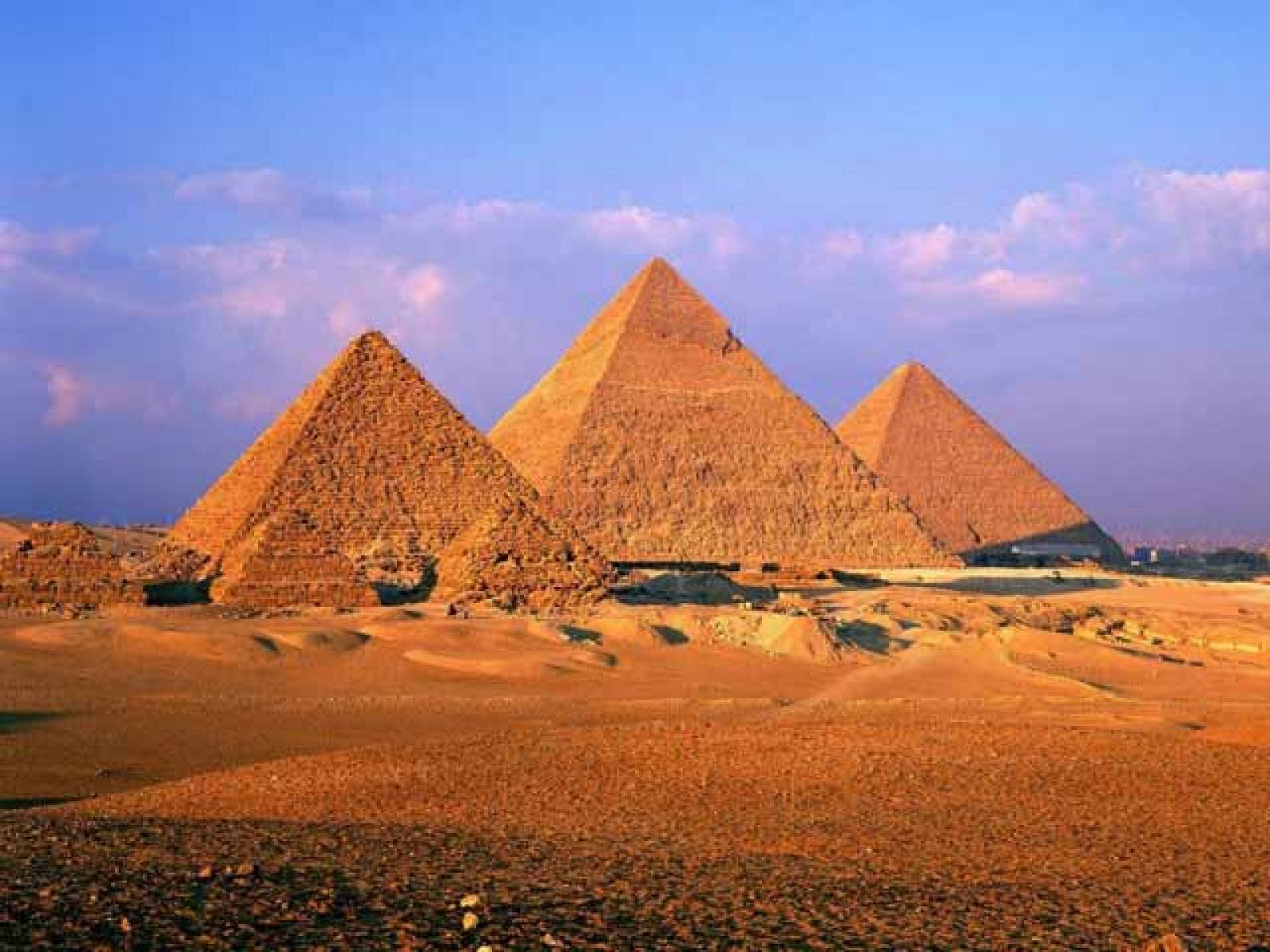 On Off: Cortan el acceso a las pirámides