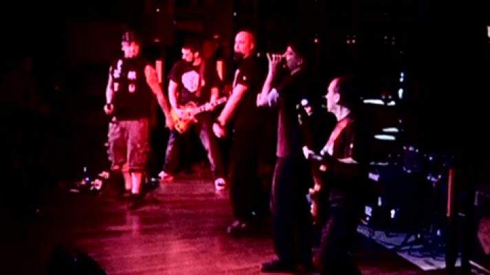  - DCD puso a bailar a todos los asistentes