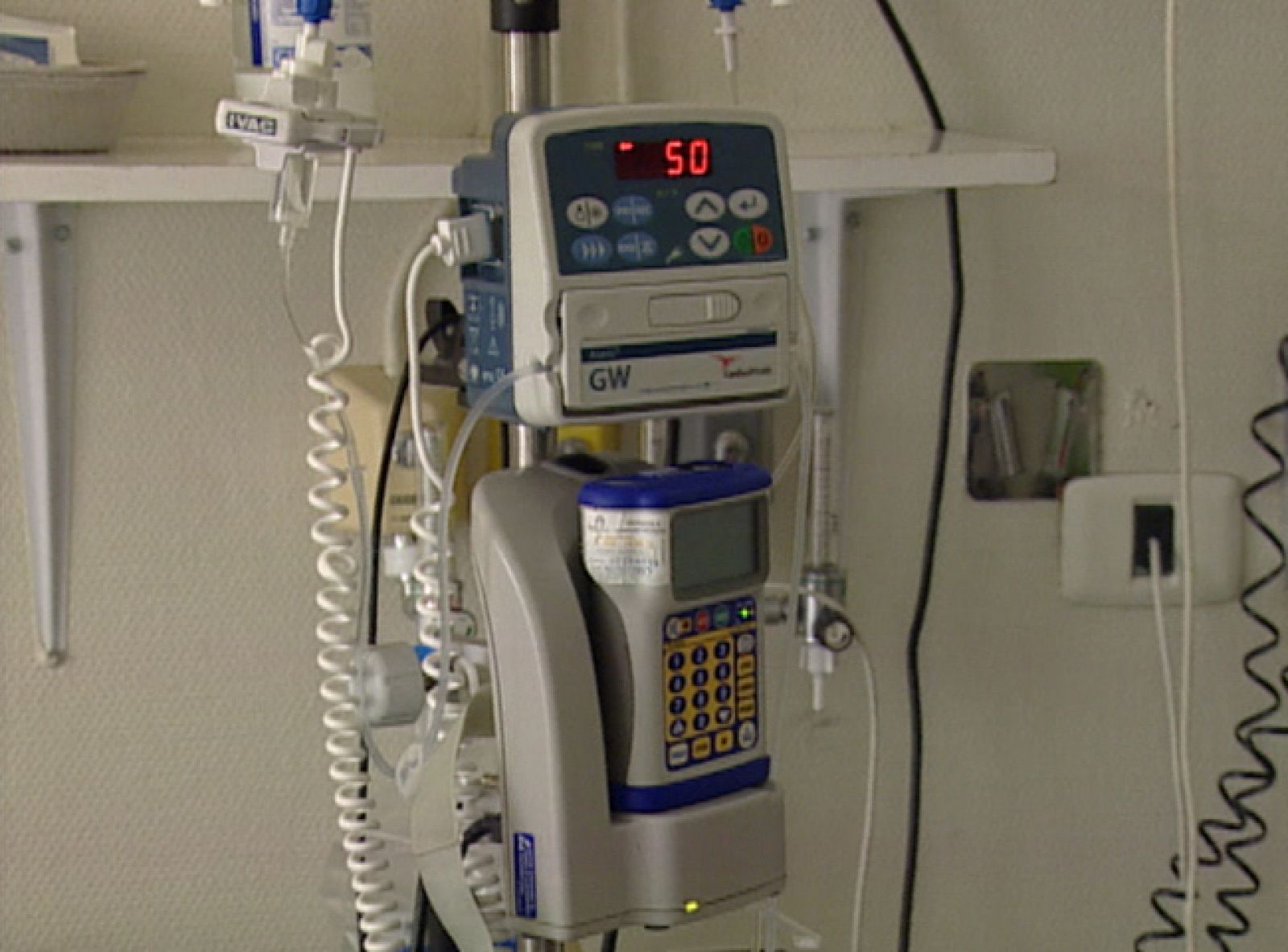  Precisamente hoy, los principales especialistas en Oncología Médica de nuestro país se han reunido para dar su diagnóstico sobre la asistencia al paciente de cáncer en España. En su informe, hablan de grandes avances pero también de escasez de oncólogos.  