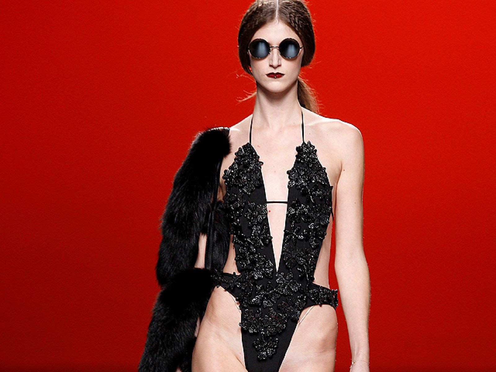 Desfile íntegro de María Escote en Cibeles Madrid Fashion Week 2011 | Ver