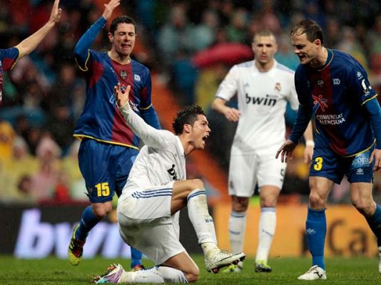 Champions League - Las faltas se resisten a Cristiano