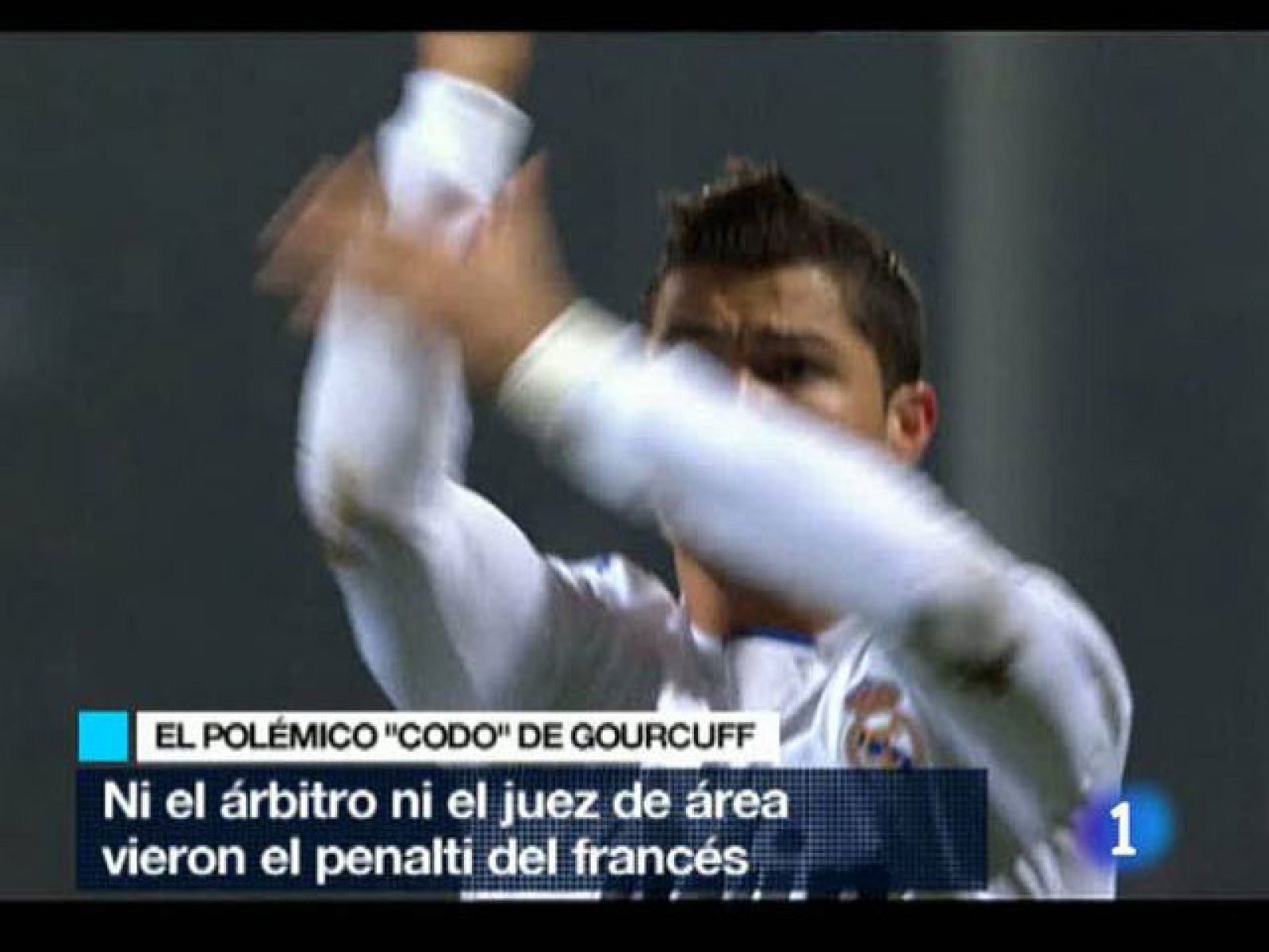 El árbitro no vio la mano de Gourcuff | Ver