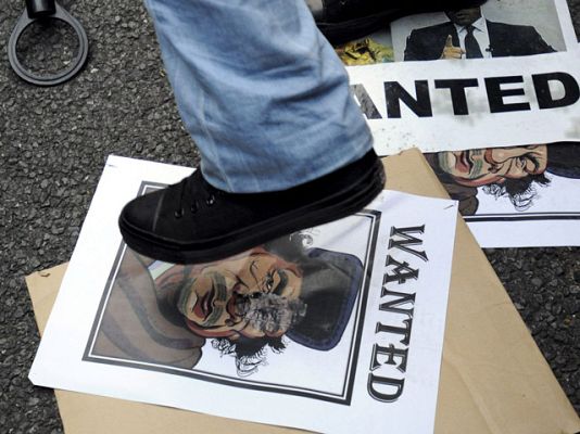  - Gadafi culpa a Bin Laden