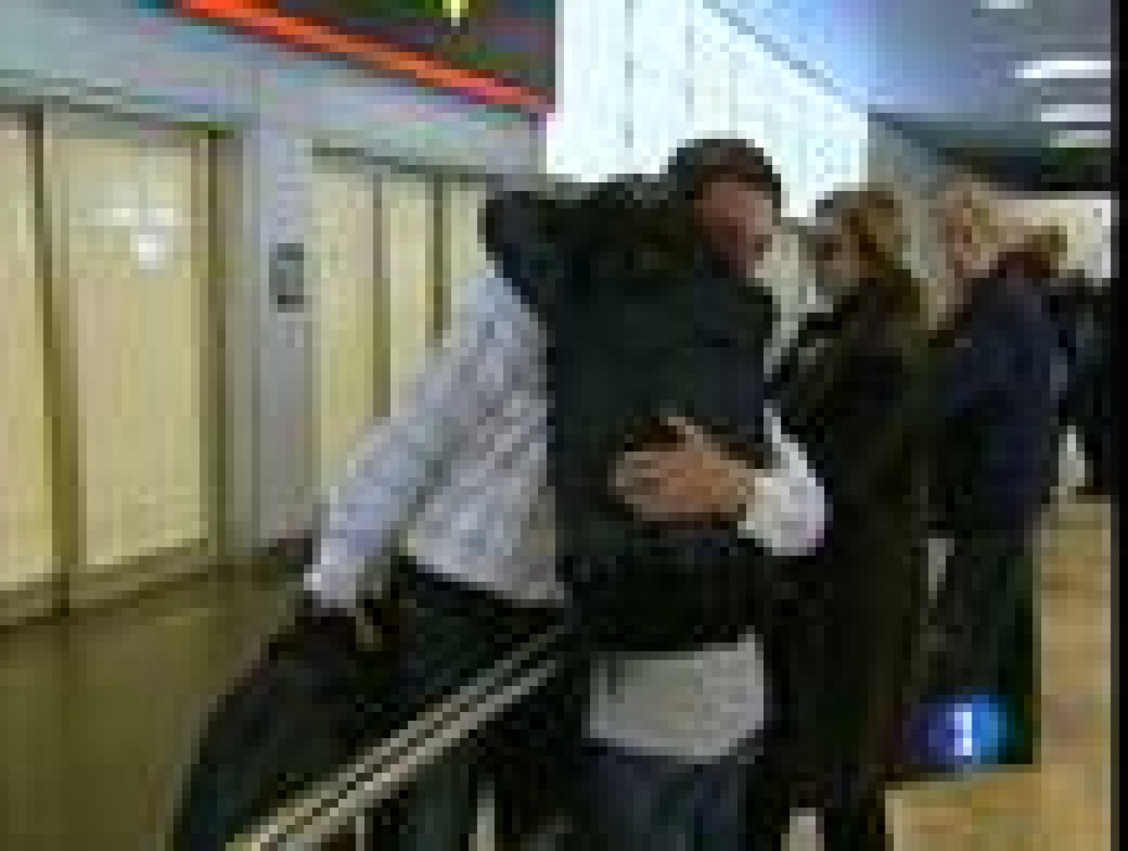 Los españoles que vienen de Libia cuentan su experiencia | Ver