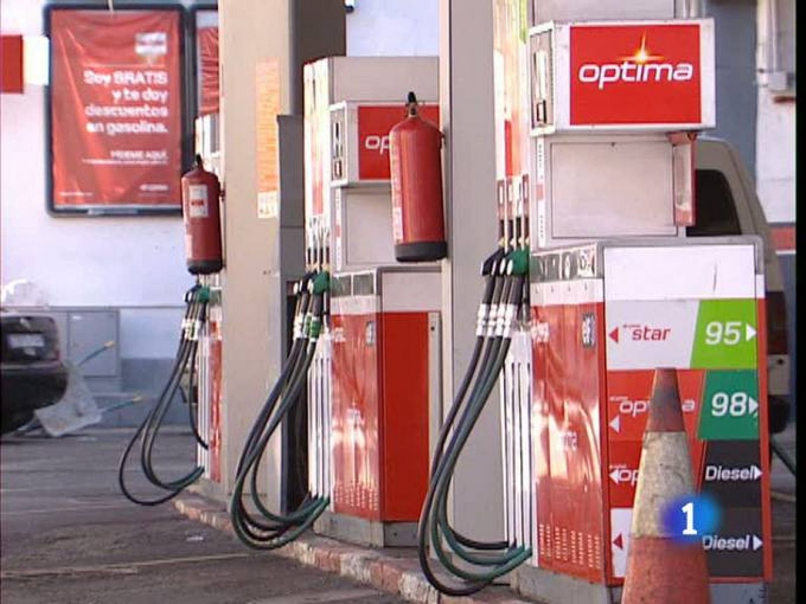 Los carburantes registran precios históricos debido a la inestabilidad en Libia