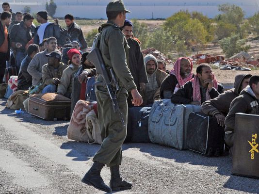 Telediario 1 - Túnez, continúa el éxodo