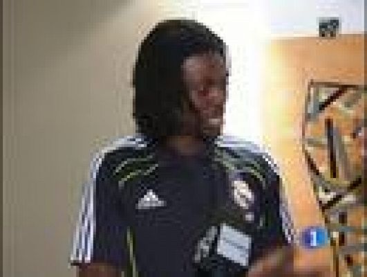 Telediario 1 - 'Mou' decide: Benzema o Adebayor