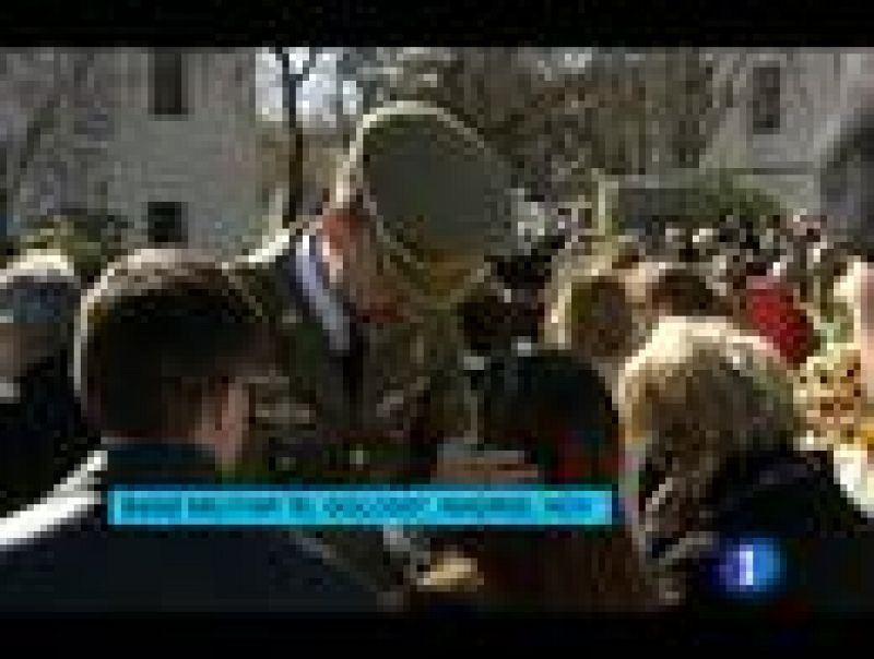 Dolor y emoción por los militares en el funeral presidido por el Príncipe